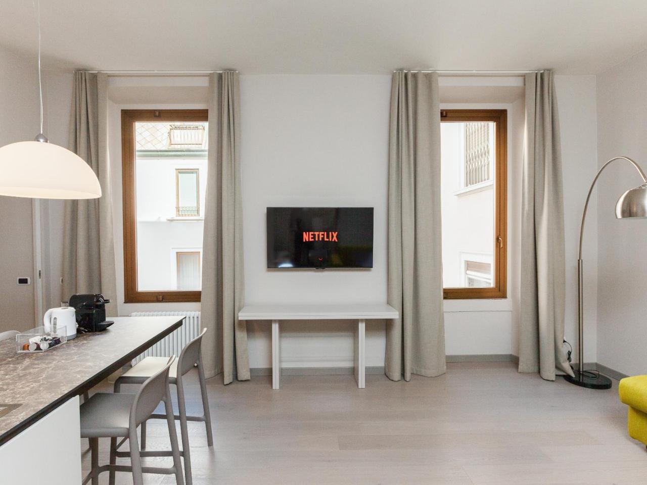 Easyhomes-Duomo Suites & Apartments Milan Luaran gambar