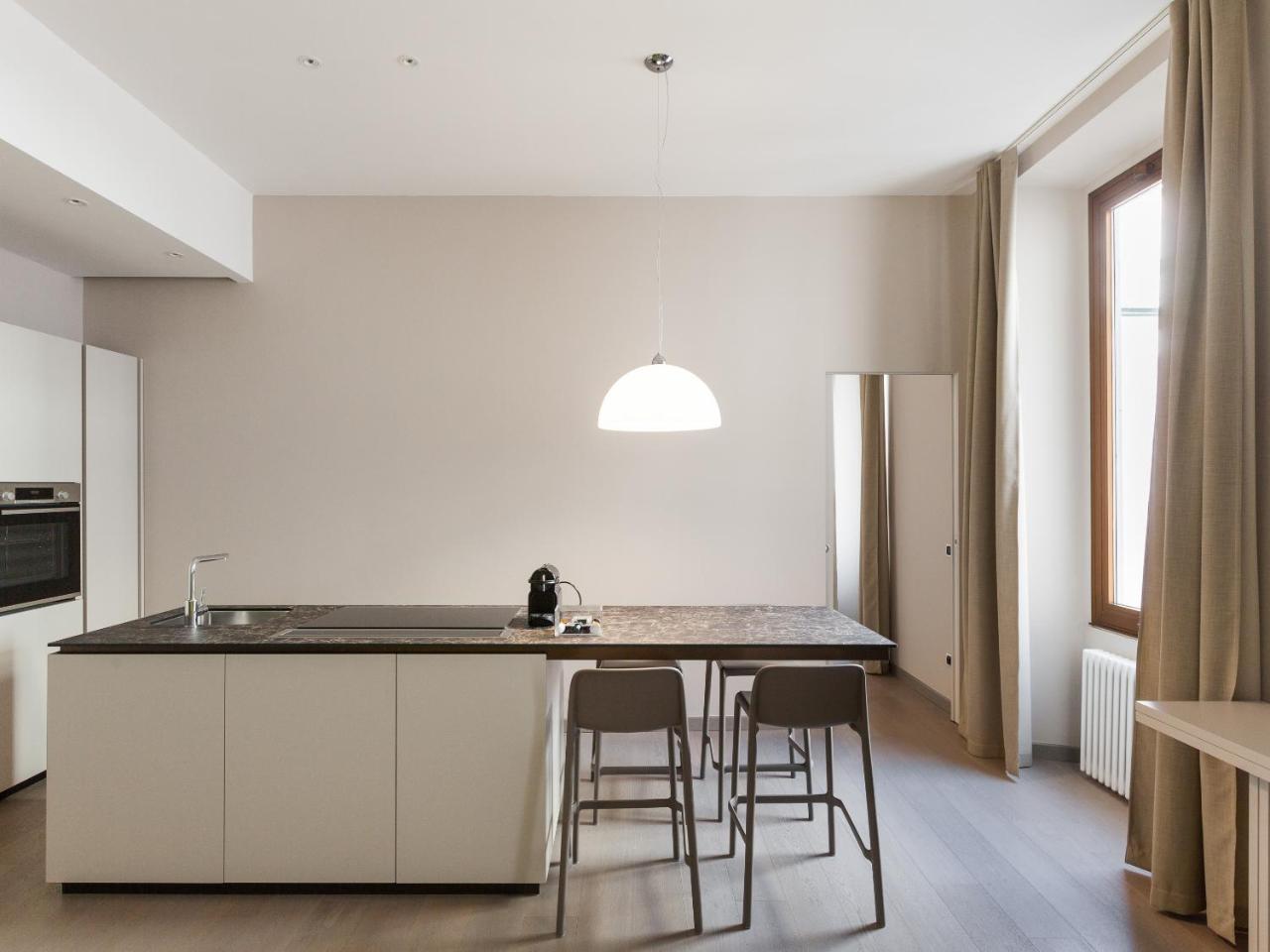 Easyhomes-Duomo Suites & Apartments Milan Luaran gambar