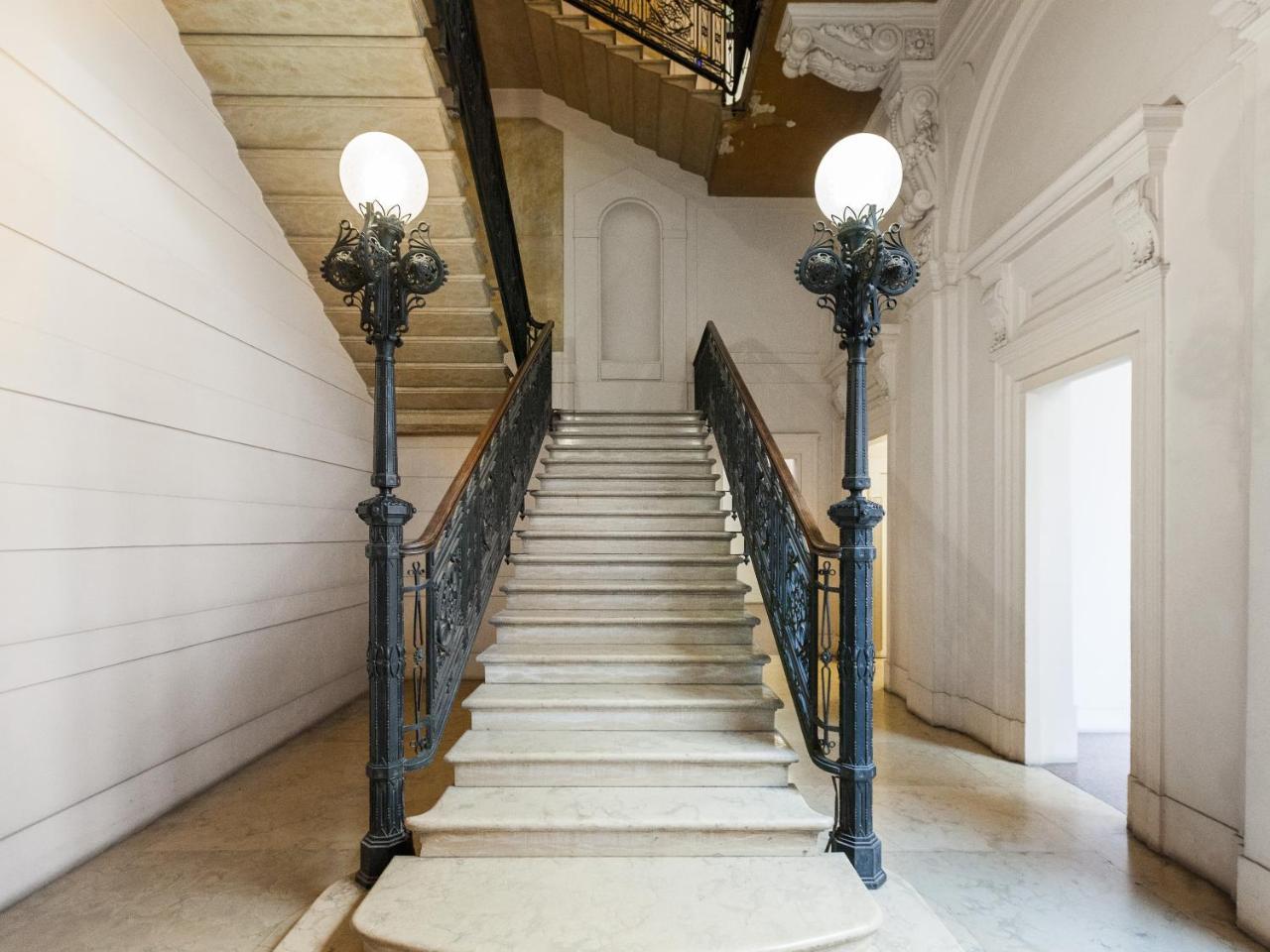 Easyhomes-Duomo Suites & Apartments Milan Luaran gambar
