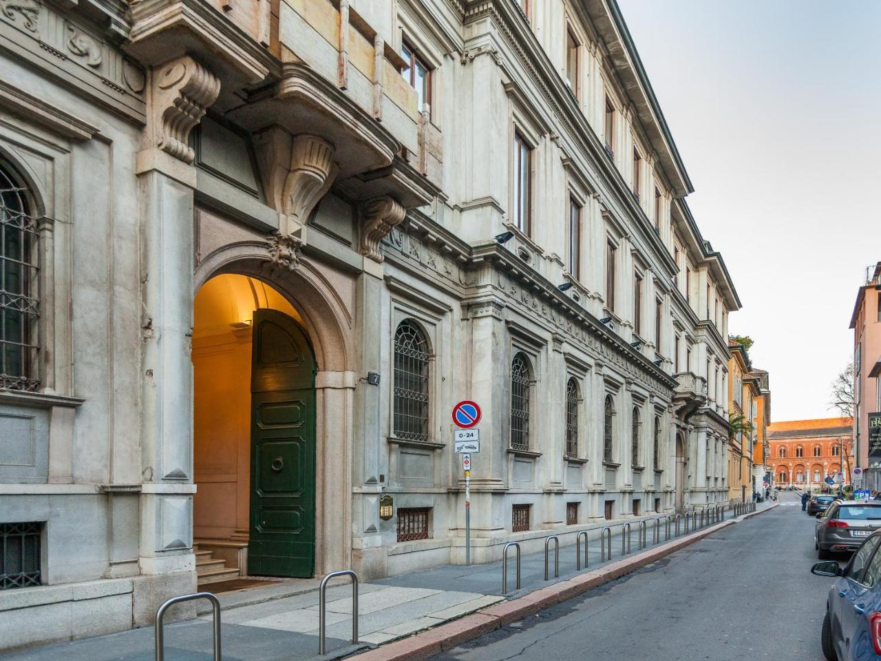 Easyhomes-Duomo Suites & Apartments Milan Luaran gambar
